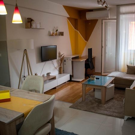 B&M Apartment Bitola Bagian luar foto